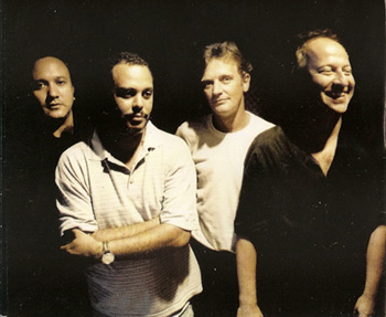 ACIDENTE
              2002 - Ary Menezes, Mario Costa, Renato Borges e Paulo
              Malria.